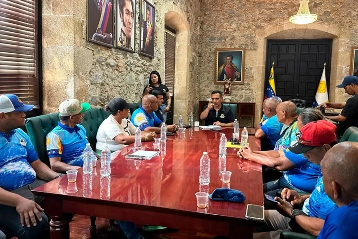 avanza-planintegral-apoyar-comerciantes-playeros-guaira-1.jpg